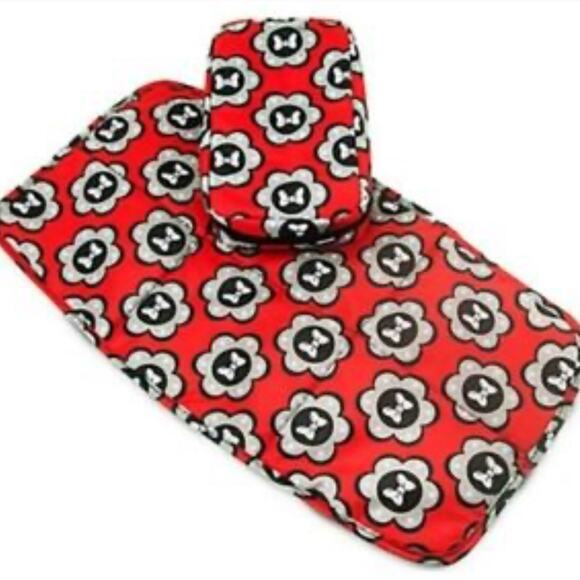 Disney Minnie Mouse Baby Diaper Change Pouch with Matching Changing Pad Inside - Picture 1 of 14